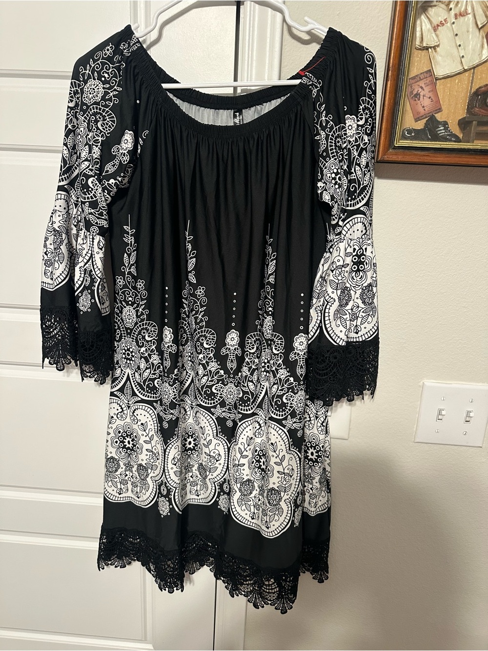 White Mark Black Elastic Waist Skirt